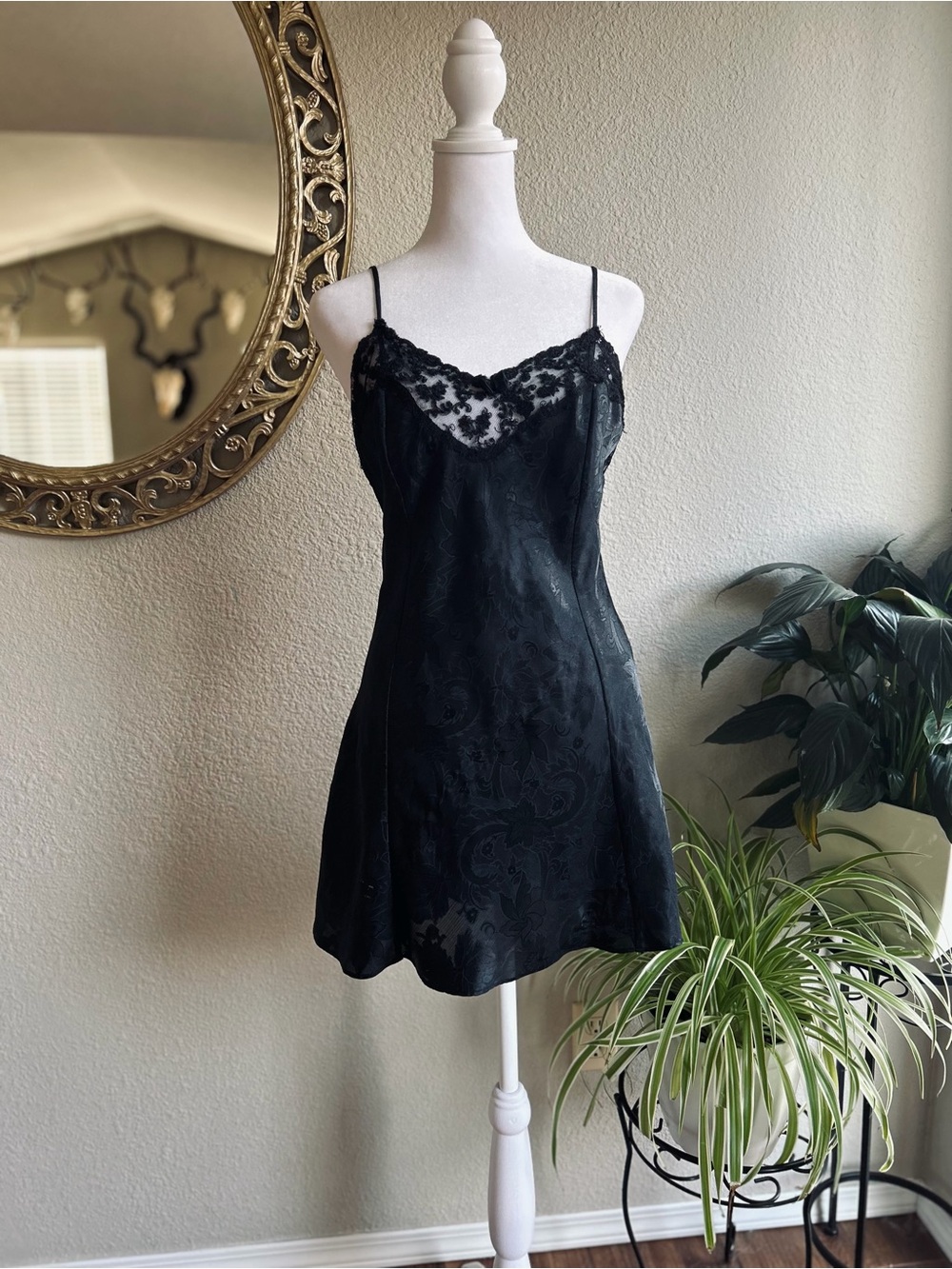 True vintage Victoria's Secret Black label Lace-Trim Slip Chemise